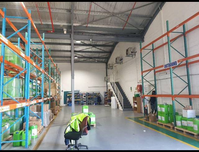 1,065M² WAREHOUSE TO LET IN MARCONI BEAM INDUSTRIA